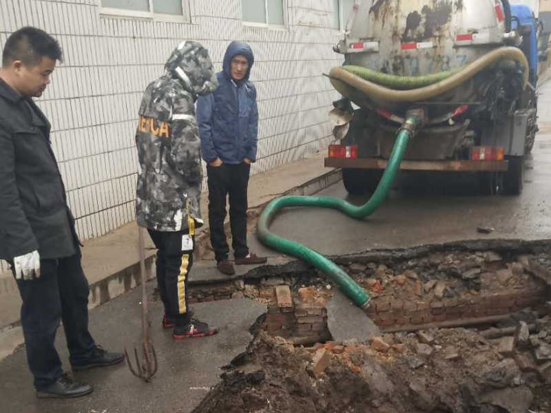 上海浦东川沙专业机器疏通马桶下水道